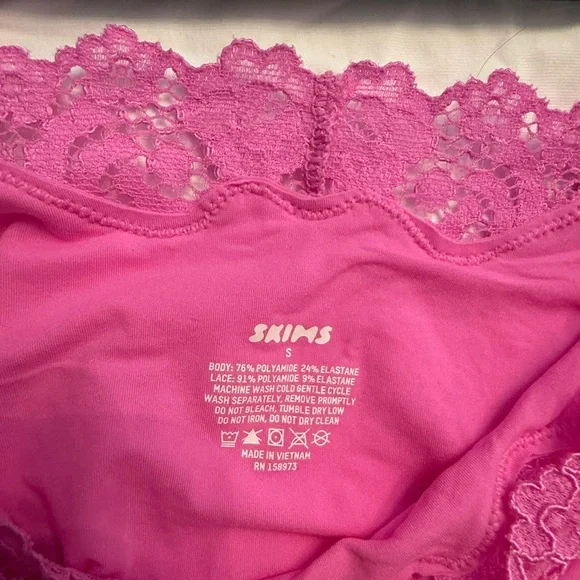 SKIMS Pink Lace Bodysuit - Picture 3 of 3